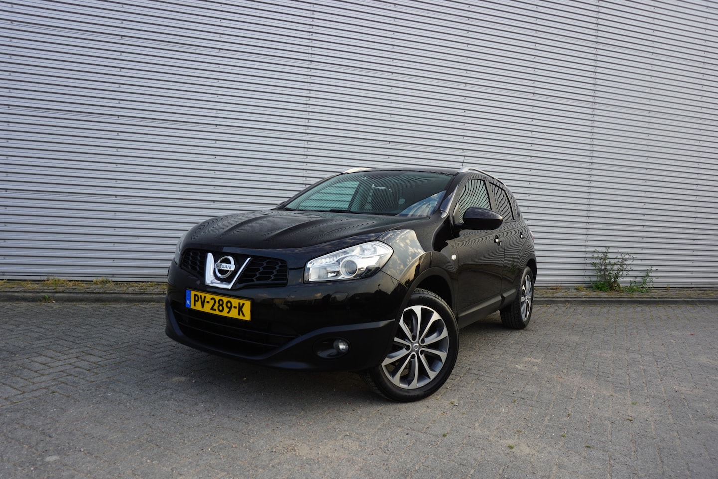 Nissan Qashqai - 2.0 Tekna 1e Eigenaar - Climate / Navi / Cruise / Camera / Pano / Leder / Trekhaak / Lm ve - AutoWereld.nl