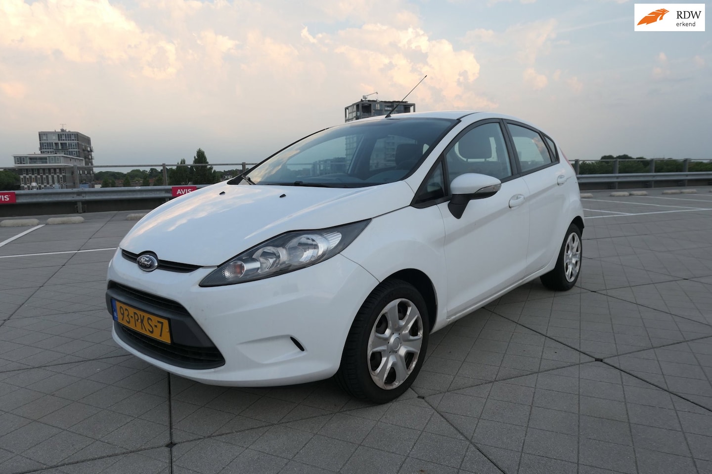 Ford Fiesta - 1.25 Limited Apk/Airco/Nap/Boekjes/CD/AUX/ - AutoWereld.nl
