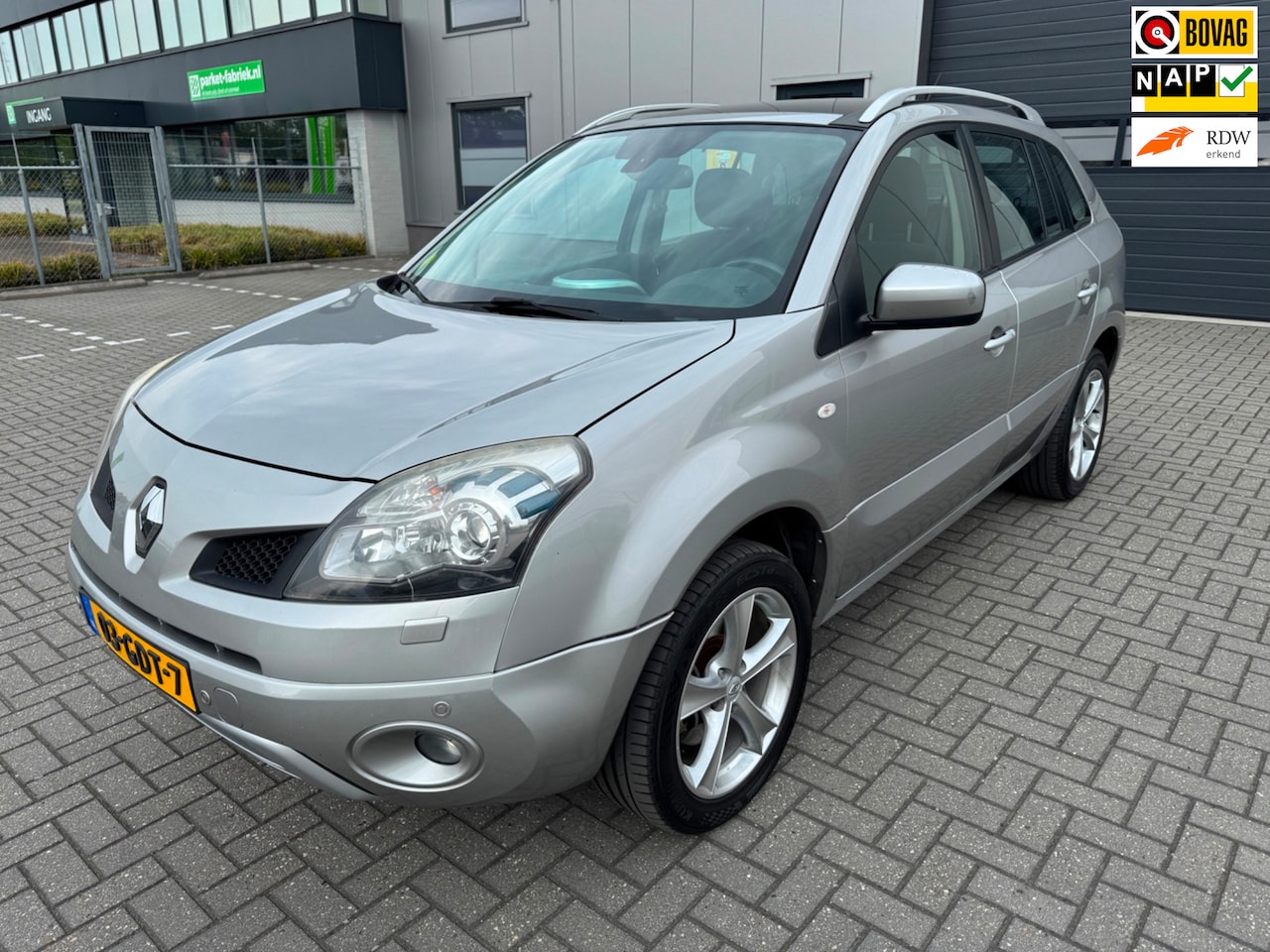 Renault Koleos - 2.5 Dynamique Luxe 2.5 Dynamique Luxe - AutoWereld.nl