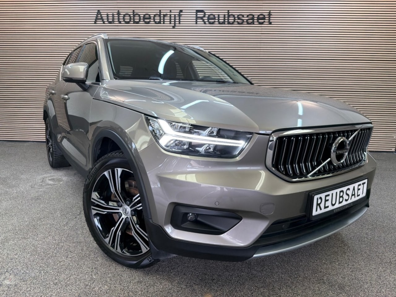 Volvo XC40 - 1.5 T5 Recharge Inscription Clima Cruise Leder Keyless Incl 12Mnd Garantie - AutoWereld.nl