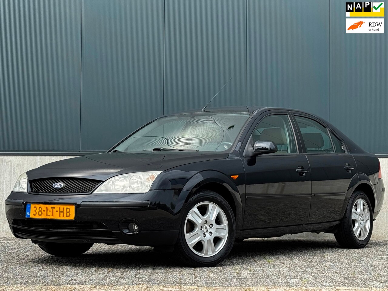 Ford Mondeo - 2.0-16V Ghia|Origineel nl |lage km met nap|automaat|leder| - AutoWereld.nl