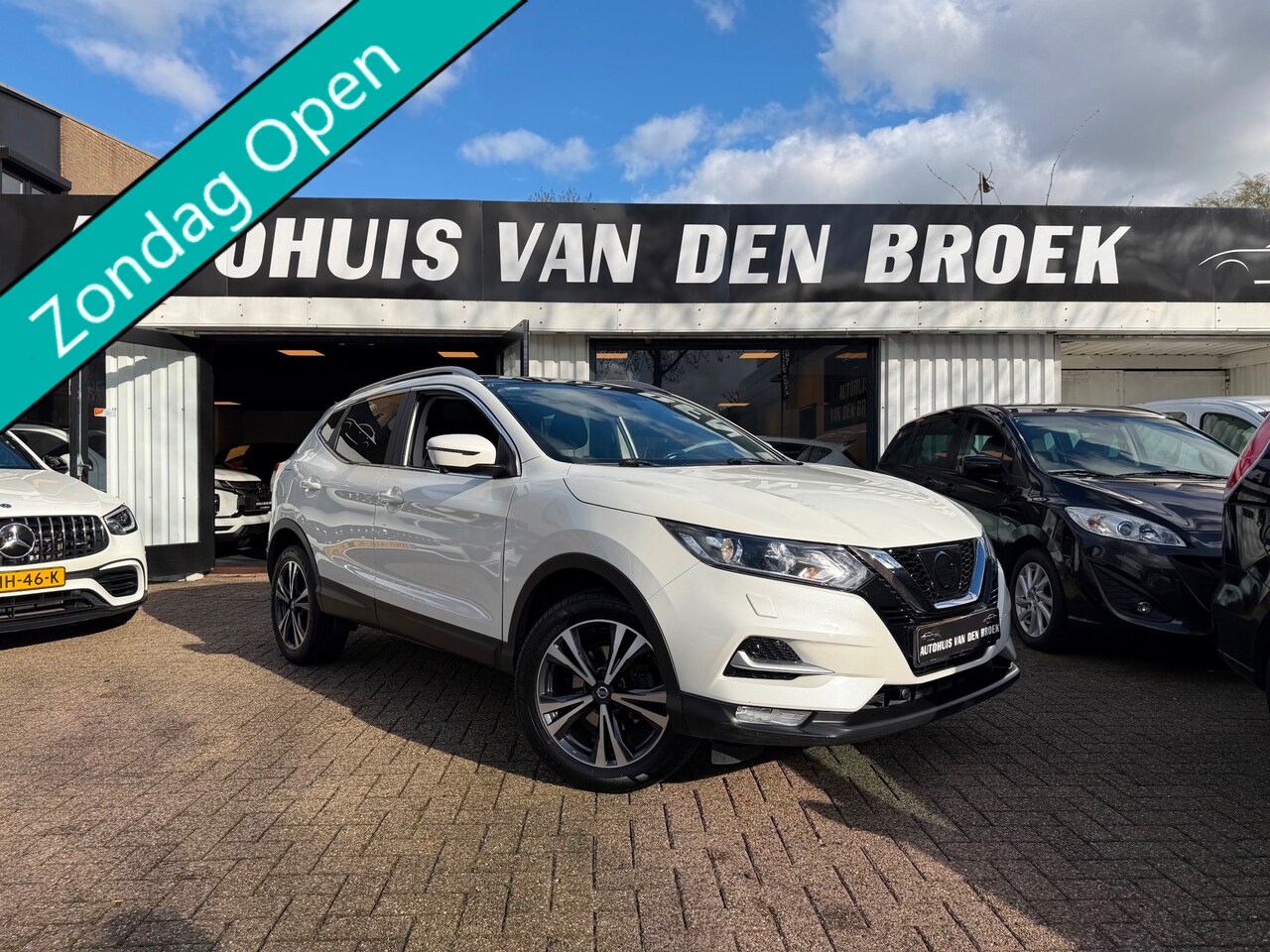 Nissan Qashqai - 1.2 N-Connecta|Led|Pano|Navi|Cruise|360Camera|Pdc|Keyless|Lmv|Nw Apk - AutoWereld.nl