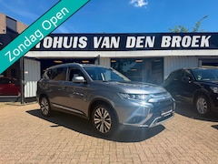 Mitsubishi Outlander - 2.0 Instyle+ 4WD|7Pers|Automaat|Navi|Pano|360 Camera|Xenon|Leder|Lmv|Nw Apk