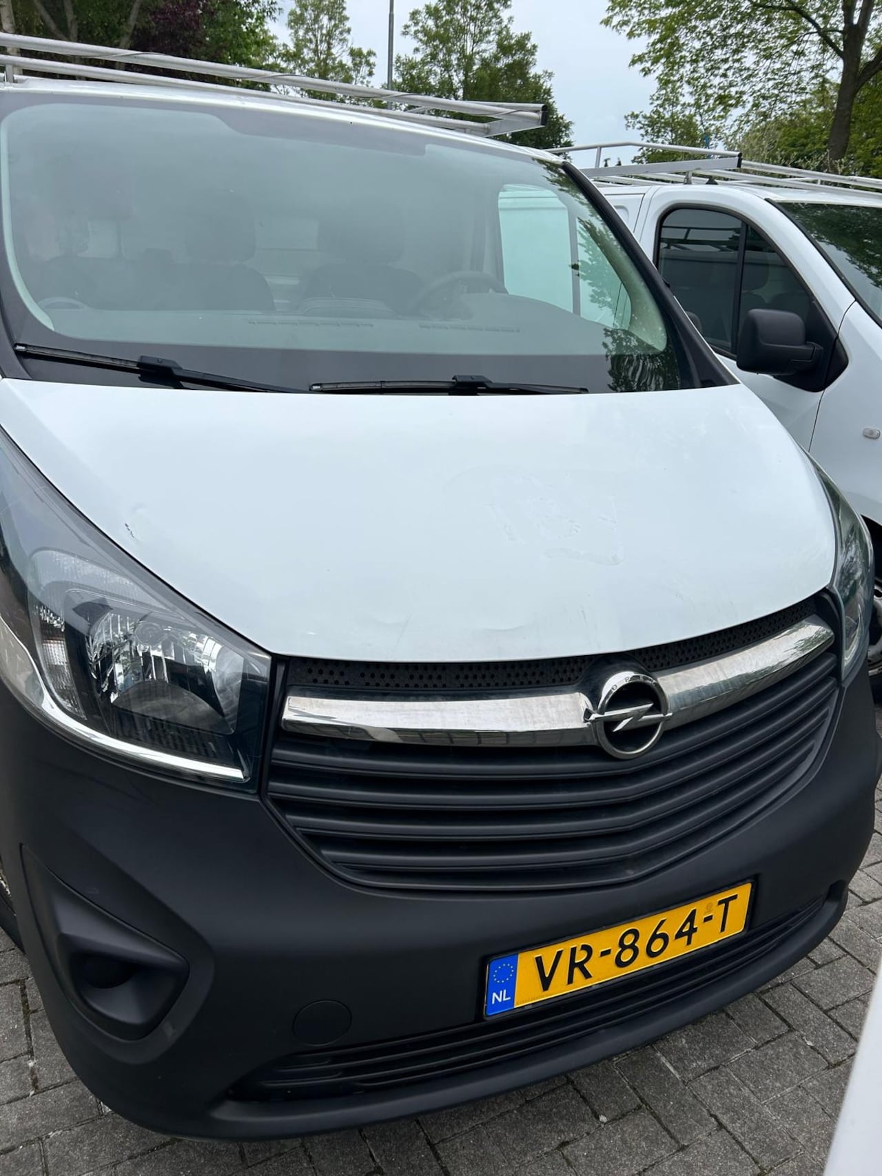 Opel Vivaro - 1.6 CDTI L2H1 Sport EcoFlex NAVIGATIE, AIRCO. TREKHAAK, IMPERIAAL - AutoWereld.nl