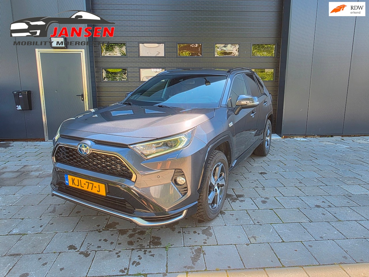 Toyota RAV4 - 2.5 Plug-in Hybrid AWD Business | ACC | Trekhaak | Camera | Clima | Carplay - AutoWereld.nl