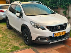 Peugeot 2008 - 1.2 PureTech Blue Lease Executive