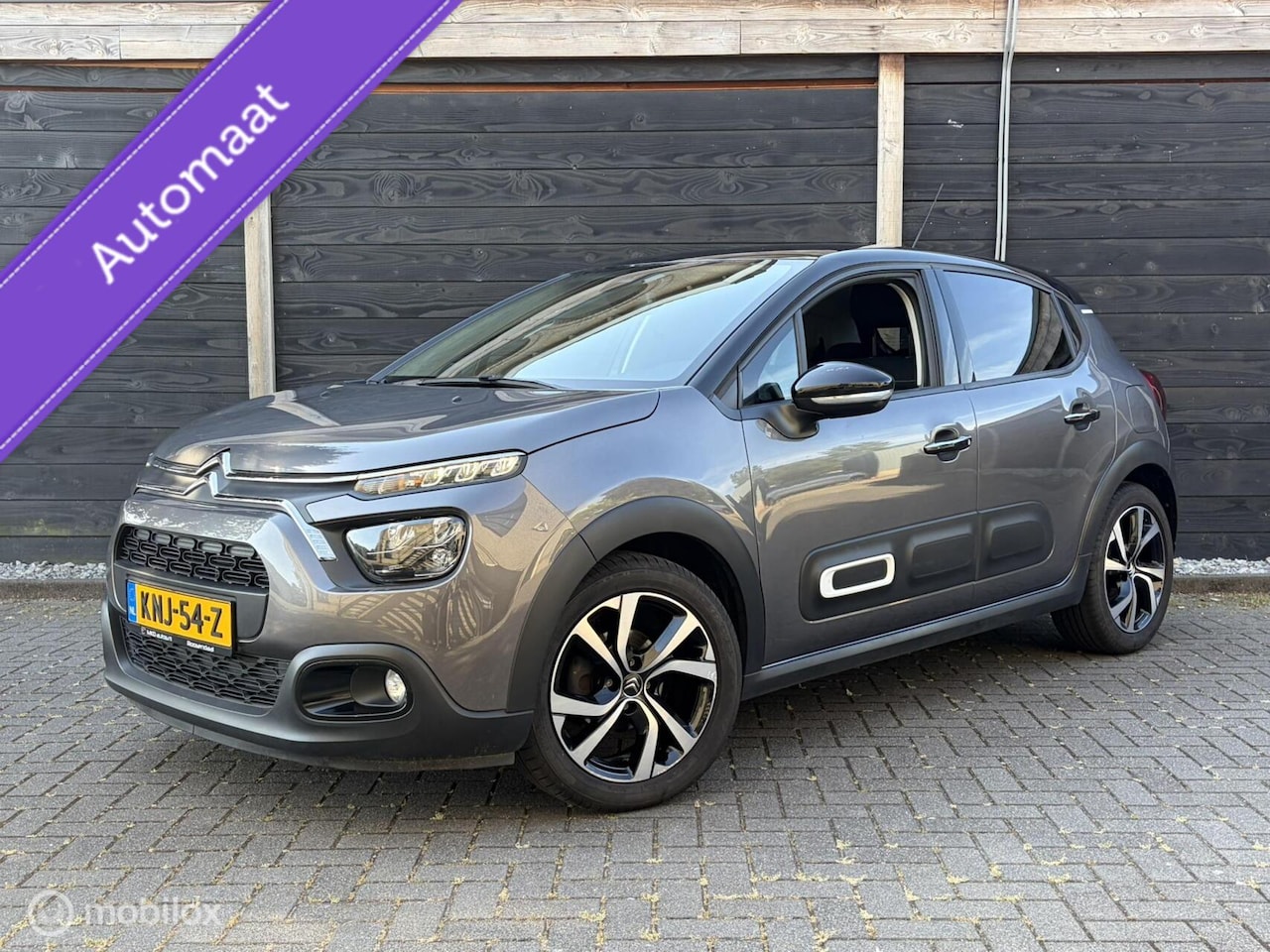 Citroën C3 - 1.2 PureTech Shine Business 67.839KM / AUTOMAAT /Clima / 17" / FM NAV / Carplay - AutoWereld.nl