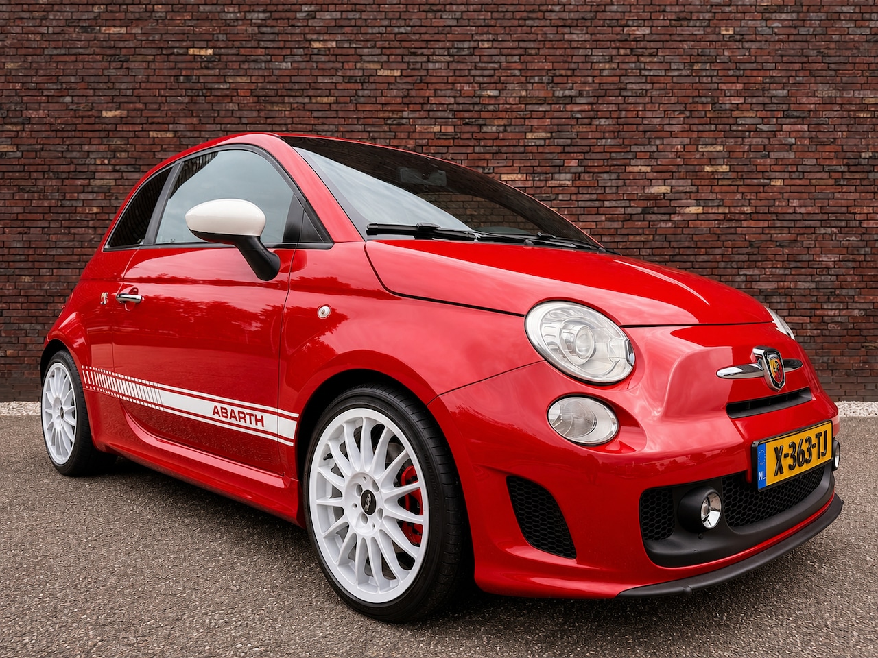 Fiat 500 - 1.4-16V Abarth Abarth 500 Esseesse | Apple CarPlay | Leder | Goed onderhouden | Uniek - AutoWereld.nl