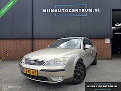 Ford Mondeo - 1.8-16V First Edition / NAP / CARPLAY / CLIMA