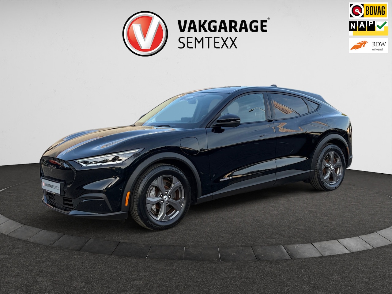 Ford Mustang Mach-E - RWD 75 kWh | Org. NL Auto | 1ste Eig. | Leder | PDC Voor & Achter | Camera | Navi | Carpla - AutoWereld.nl