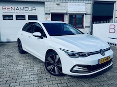 Volkswagen Golf - 1.4 TSI eHybrid DSG STYLE Navi/ CarPlay/ ACC