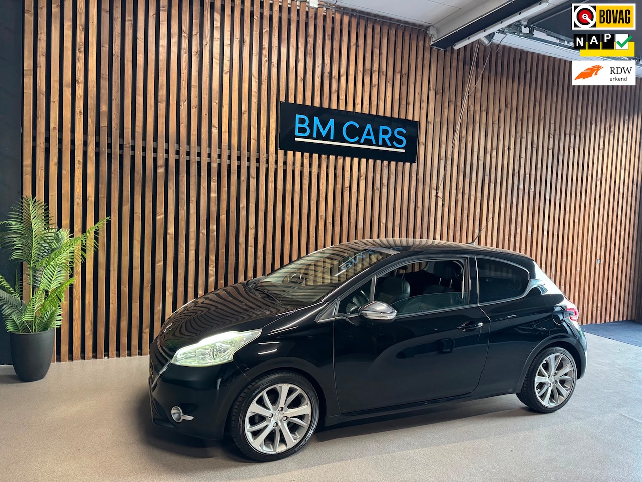 Peugeot 208 - 1.6 VTi Allure Led, Panodak, Half leer - AutoWereld.nl