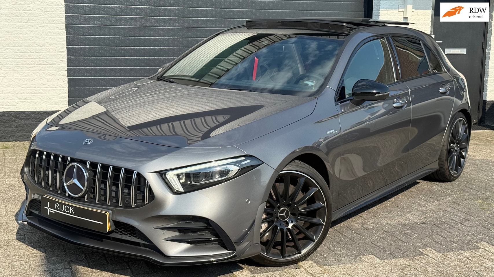 Mercedes-Benz A-klasse - AMG 35 4MATIC | Pano | Burmester | Multibeam | 306 PK | - AutoWereld.nl