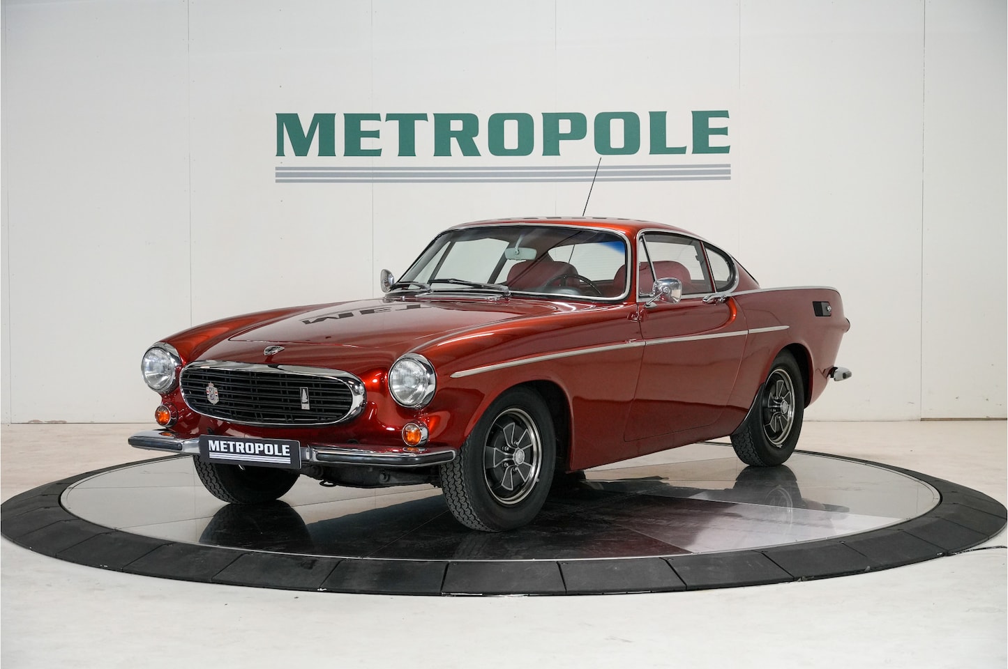 Volvo P1800 - E M1128 - AutoWereld.nl