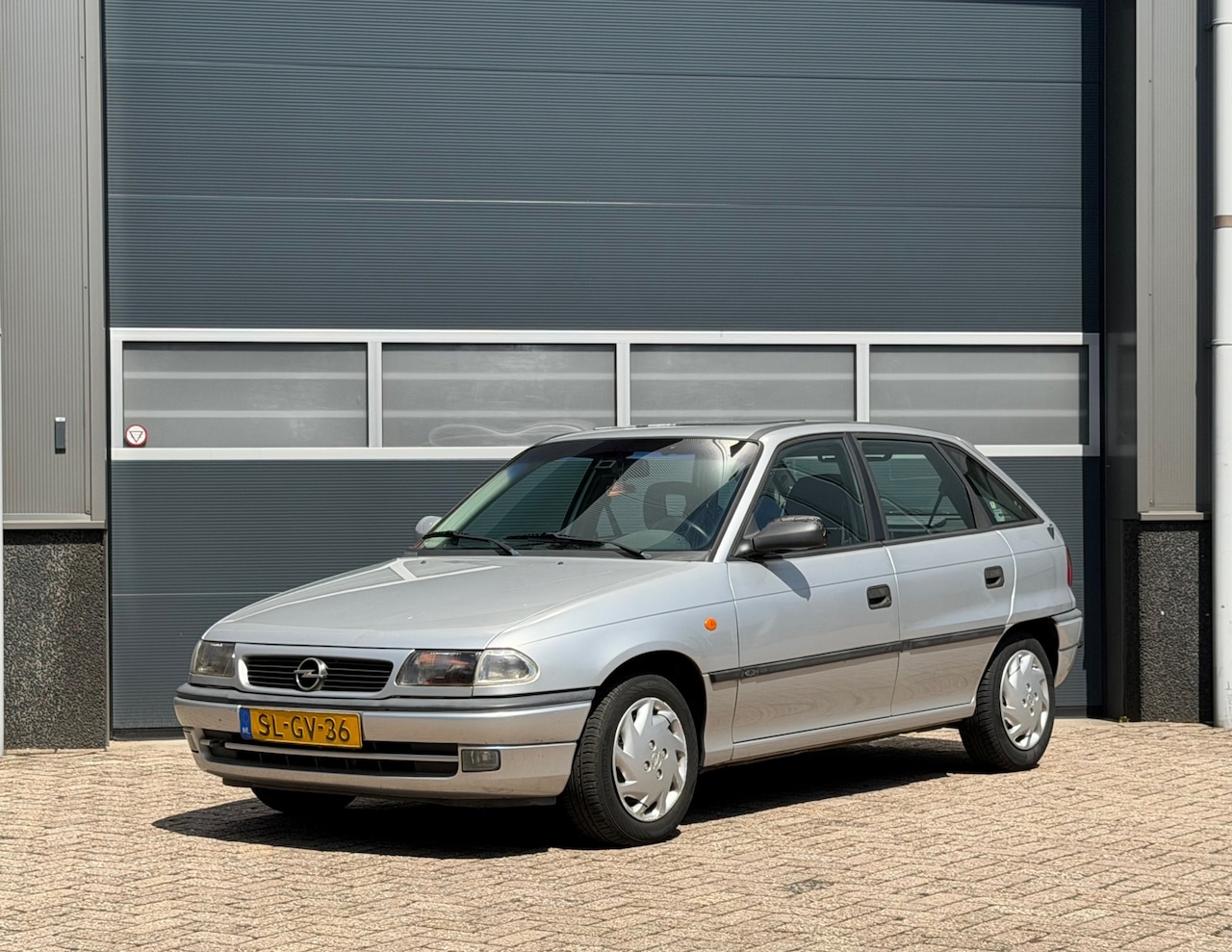 Opel Astra - 1.6i Edition bj.1998 Invalide aanp|Apk 6-2027. - AutoWereld.nl