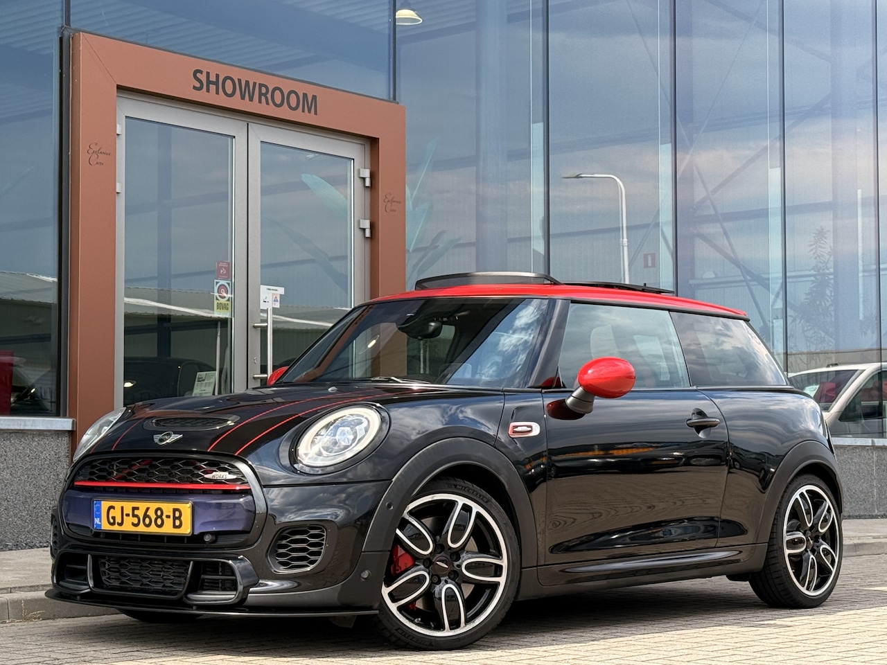 MINI 3-Deurs - 2.0 John Cooper Works S 232PK | ACC | Pano | Head-Up | Harman / Kardon | JCW Pro | Stoelve - AutoWereld.nl