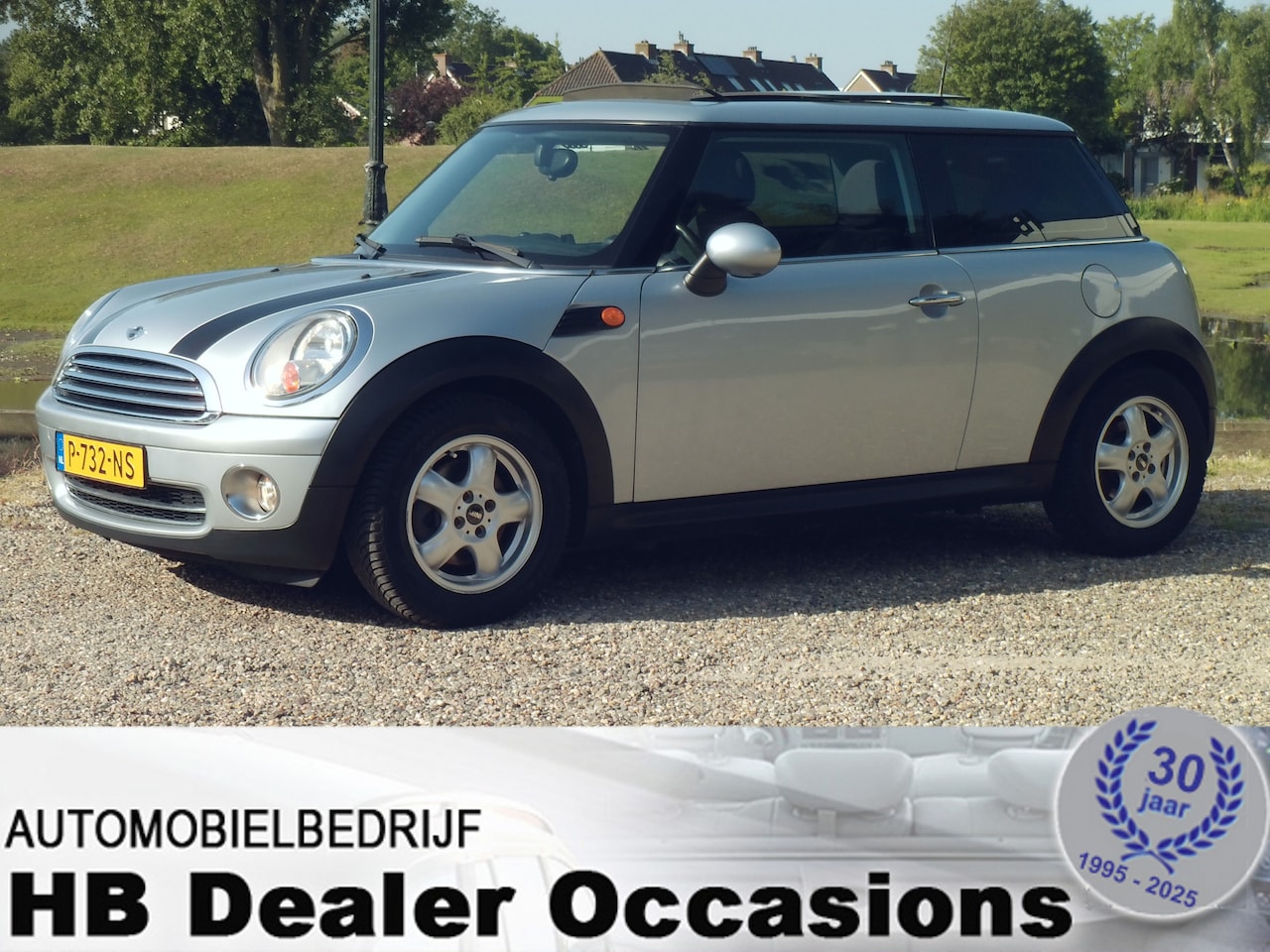 MINI 3-Deurs - 1.6 Cooper - Airco - Panoramadak - 6 Bak - AutoWereld.nl