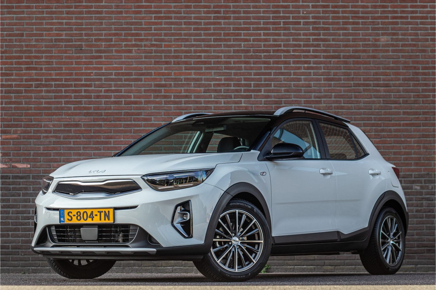 Kia Stonic - 1.0 T-GDi MHEV DynamicLine 1.0 T-GDi MHEV DynamicLine, 1e eigenaar, 21.000km NAP, Camera, Full LED, Carplay, PDC, DAB - AutoWereld.nl