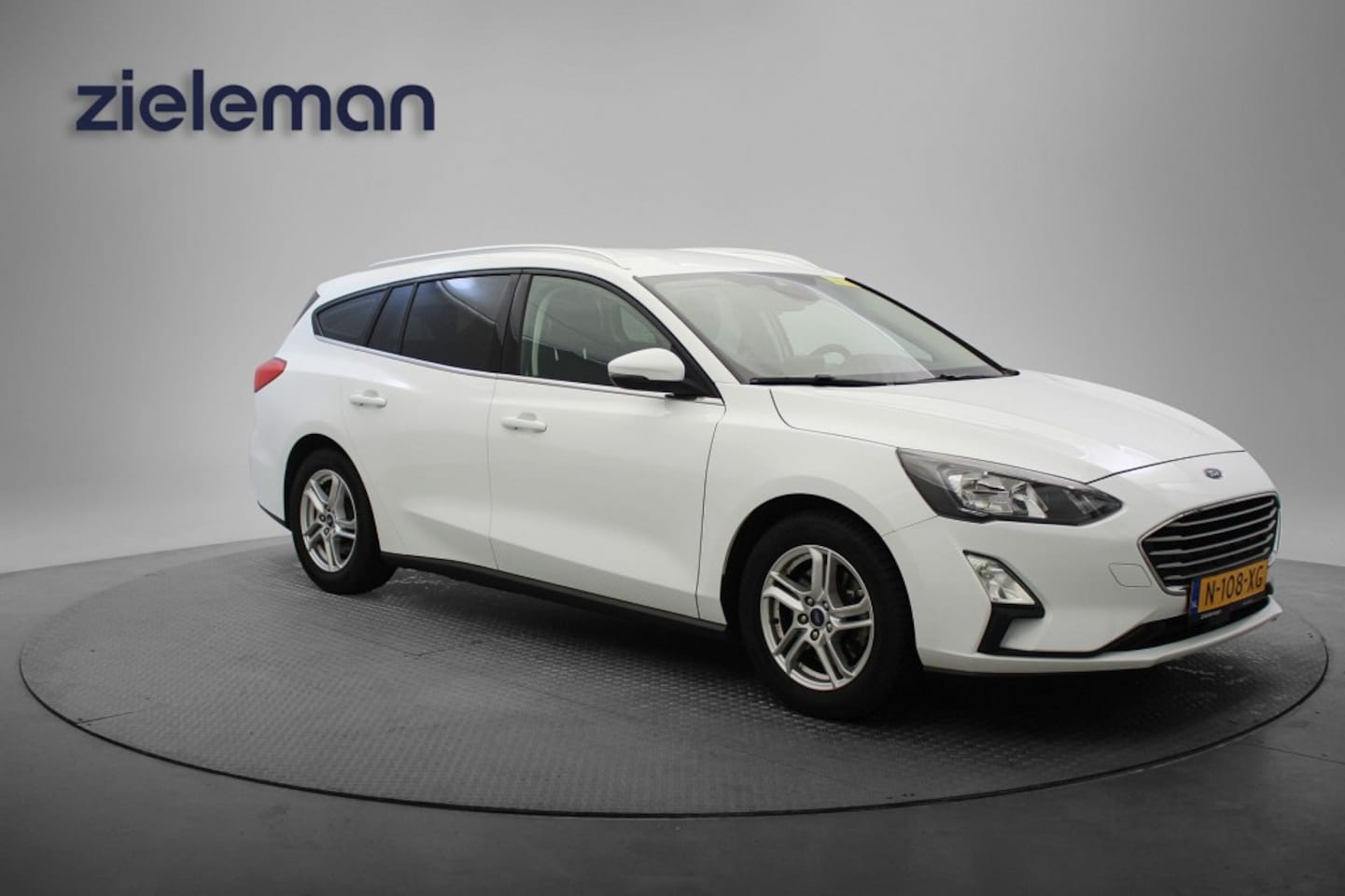 Ford Focus - 1.5 EcoBoost Titanium X Business - Carplay, Camera, Cruise - AutoWereld.nl