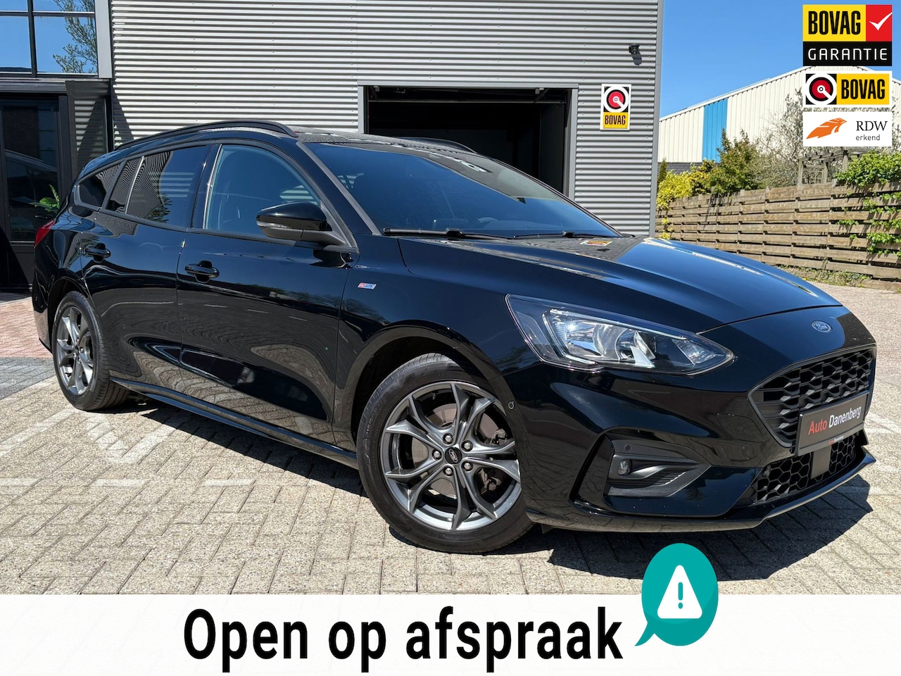 Ford Focus Wagon - 1.0 EcoBoost ST Line Automaat Weinig KM - AutoWereld.nl