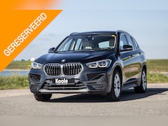 BMW X1 - xDrive25e Executive BEIGE LEER / CAMERA / CARPLAY / HEAD UP DISPLAY / LED / CRUISE CONTROL