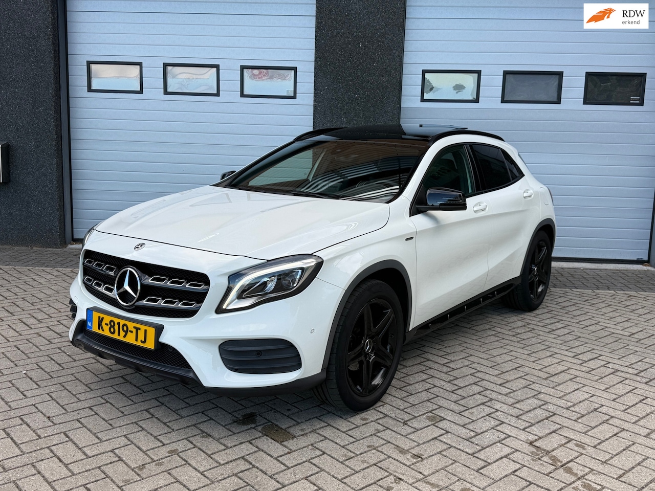 Mercedes-Benz GLA-Klasse - 200 Premium Plus AMG/PANO/TREKHAAK/CRUISE - AutoWereld.nl