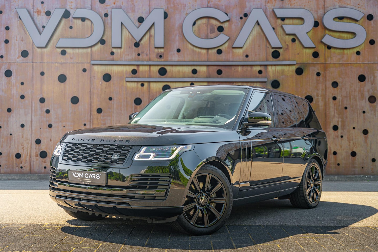 Land Rover Range Rover - 5.0 V8 SC LWB Vogue | Drive Pro | Meridian | CarPlay | DAB+ | Panorama | Connect | - AutoWereld.nl