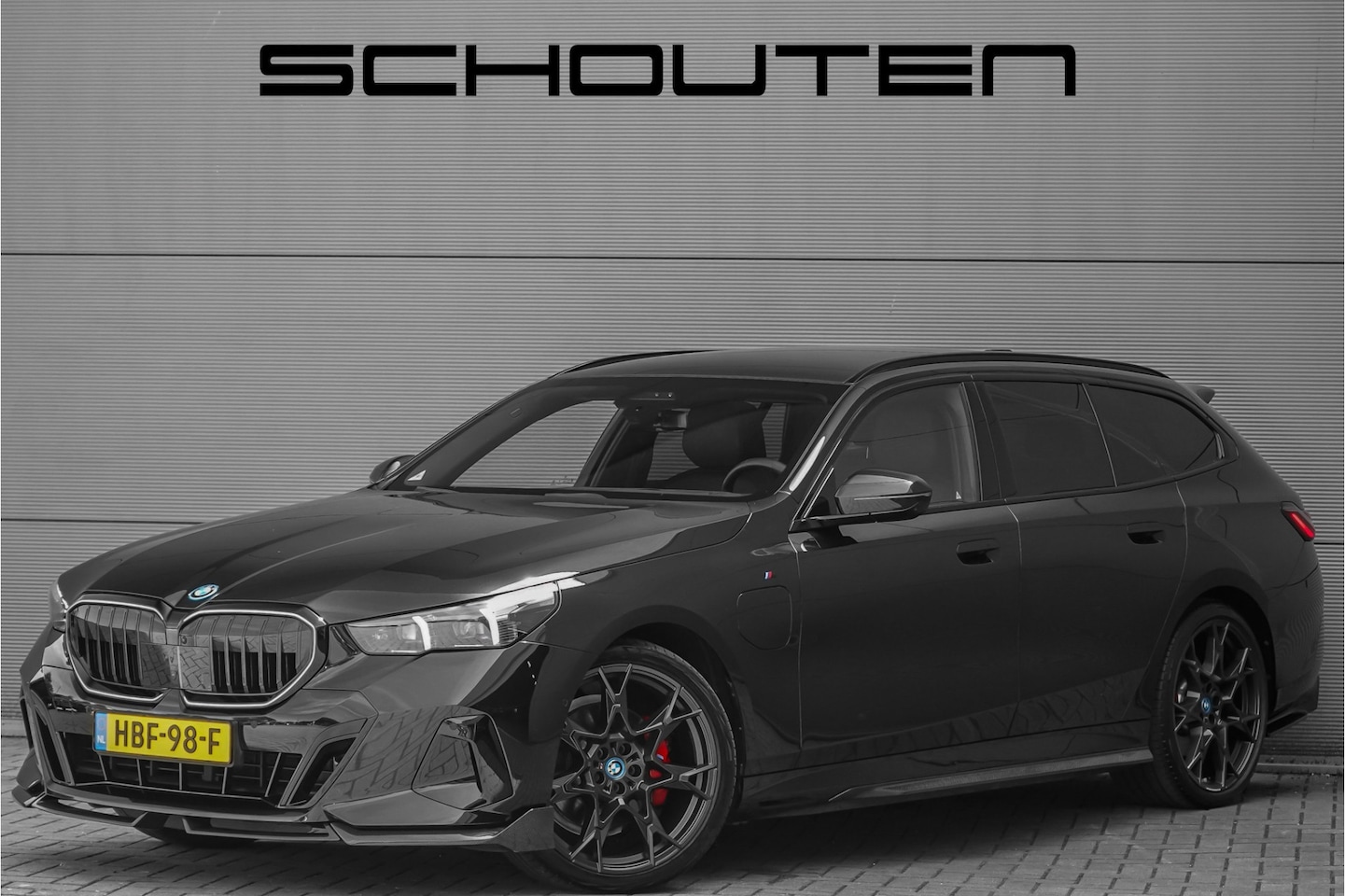BMW 5-serie Touring - 530e M-Sport Pro B&W HUD ACC Iconic M-Performance 21" - AutoWereld.nl