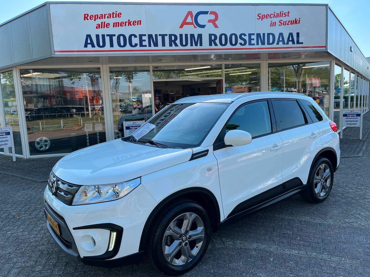 Suzuki Vitara - 1.6 exclusive met trekhaak - AutoWereld.nl