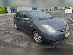 Toyota Prius - €4150, -1.5 VVT-i Business Edition Apk 06/2027 Nap pas