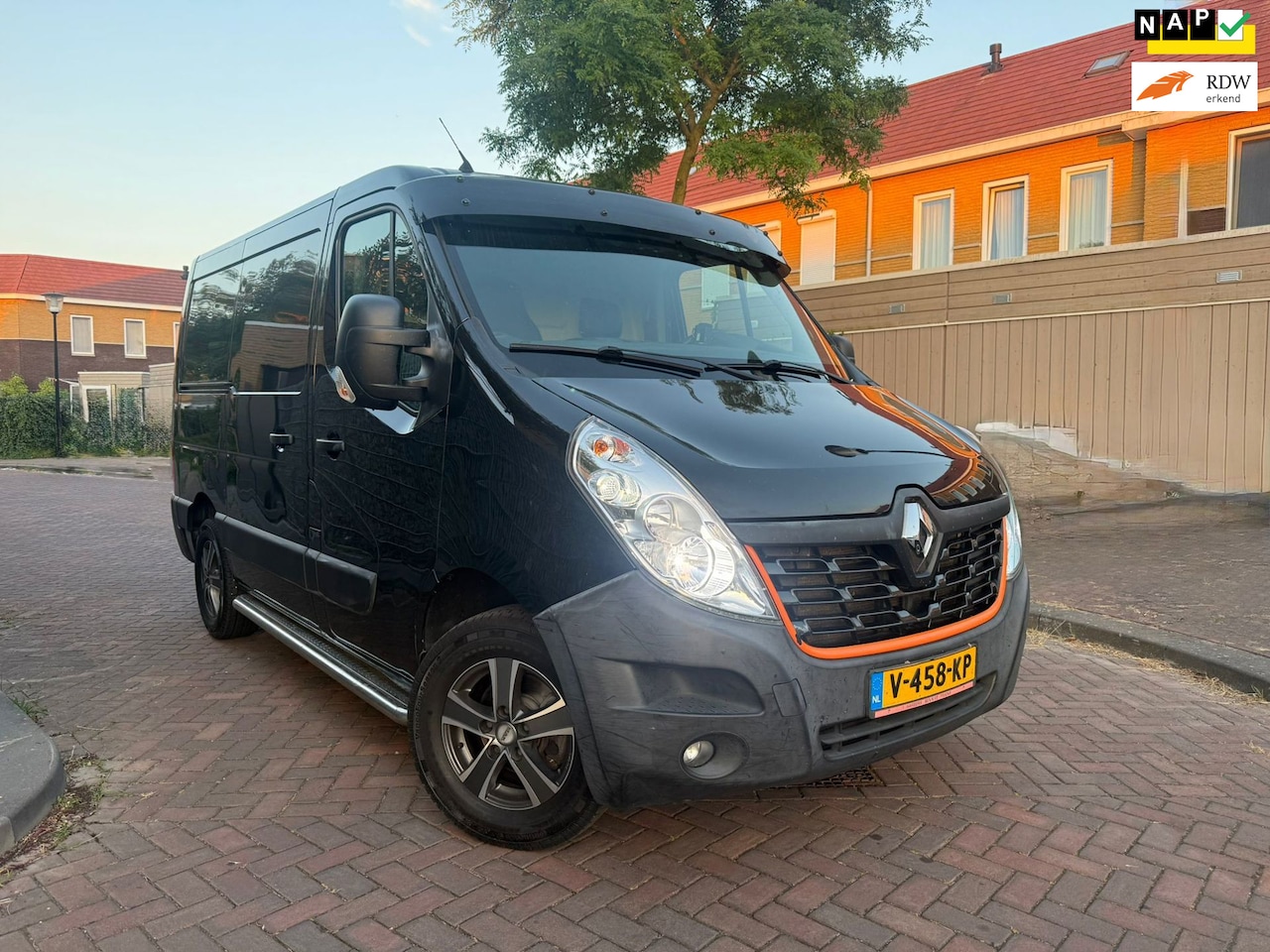Renault Master - T35 2.3 dCi L1H2 Stop & Start *Mooie Bus*Automaat*1e Eigenaar* - AutoWereld.nl