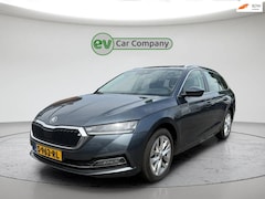 Skoda Octavia Combi - 1.5 e-TSI Business Edition Plus | Automaat | Adapt. Cruise | Trekhaak | Camera | CarPlay |
