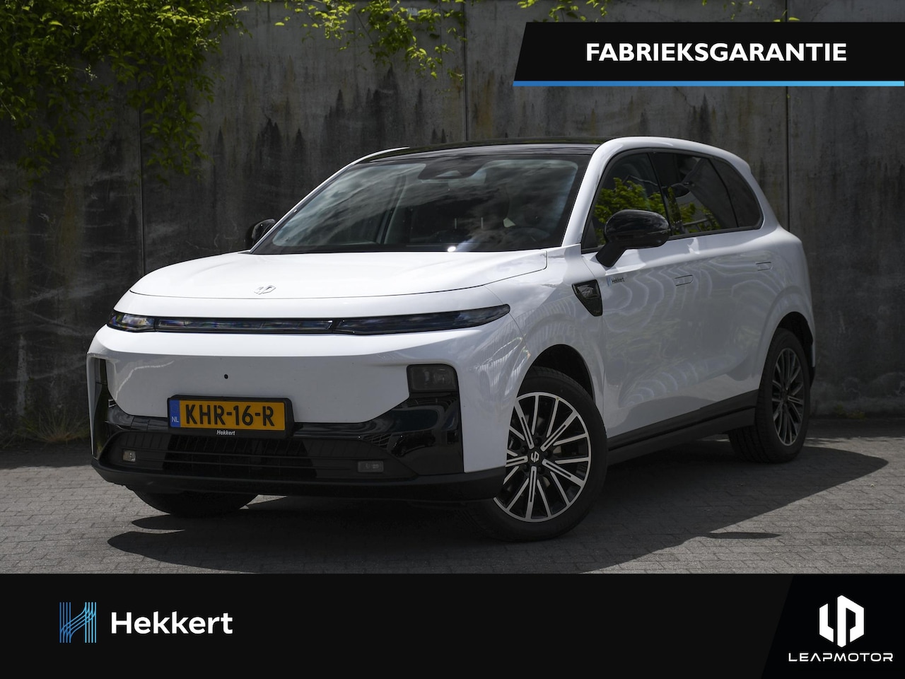 Leapmotor B10 - Design ProMax 67.1 kWh 218pk Automaat PANO | 360° CAMERA | 18''LM | DODE HOEK | CRUISE.C | - AutoWereld.nl