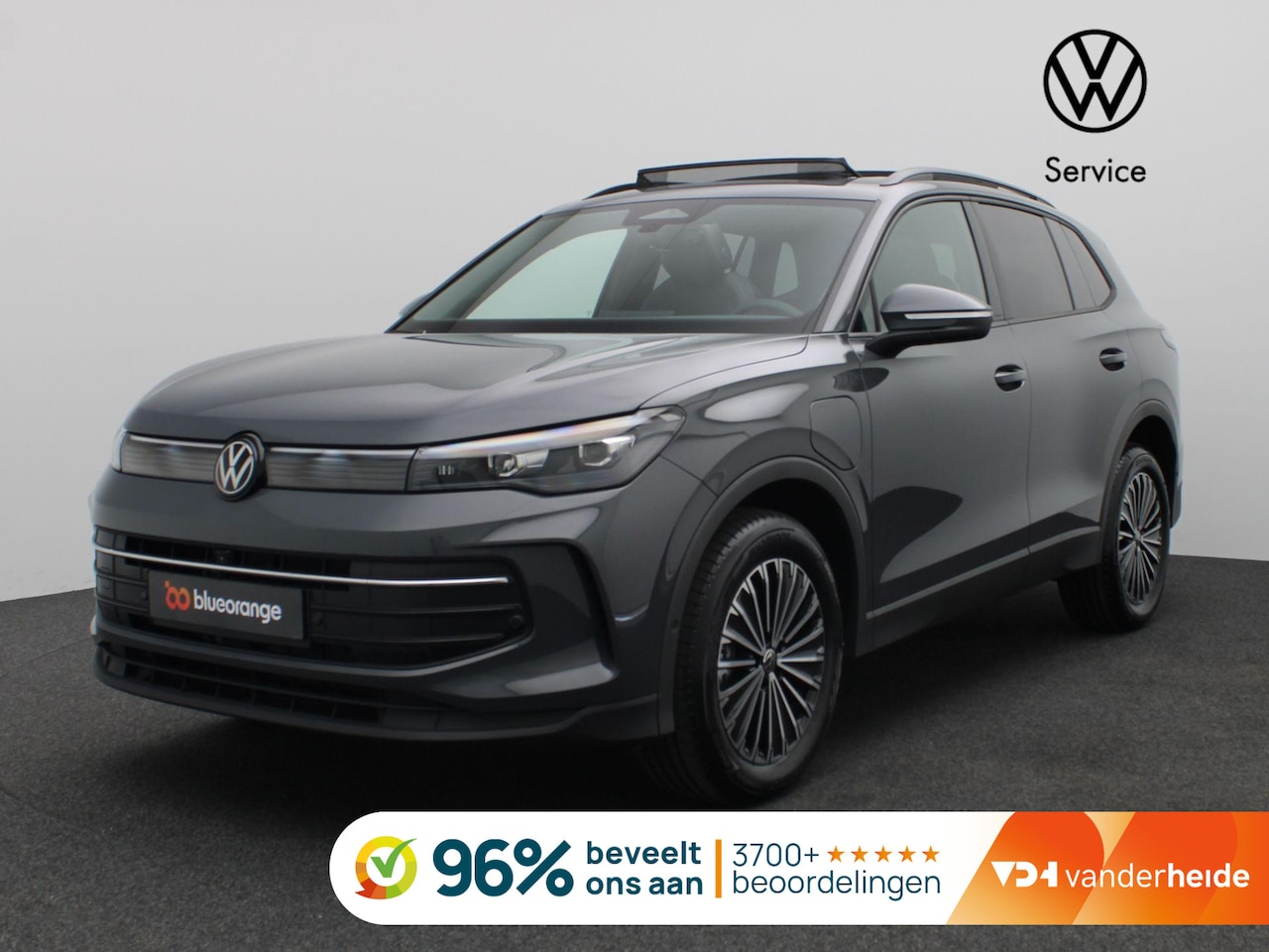 Volkswagen Tiguan - 1.5 eHybrid Life Edition 204PK DSG Panoramadak, Trekhaak, 360gr. Camera, Zwarte hemelbekle - AutoWereld.nl