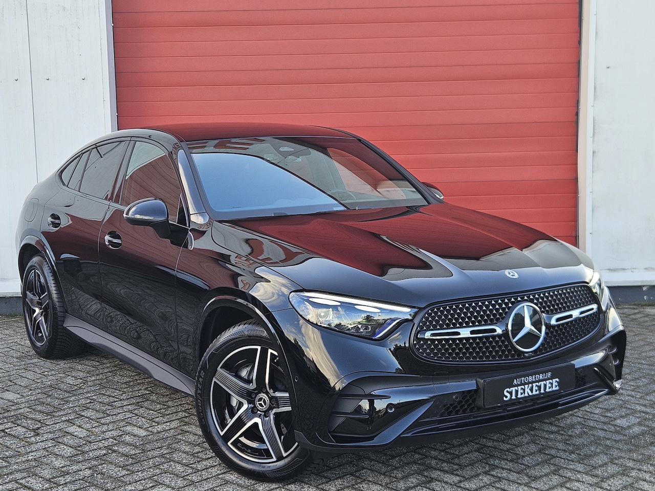 Mercedes-Benz GLC-klasse - 200 4MATIC AMG Line | ACC | Camera | Carplay - AutoWereld.nl