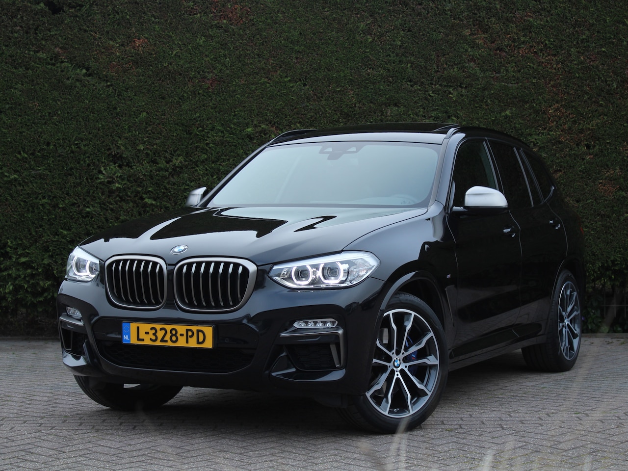 BMW X3 - M40i xDrive High Executive | Panoramadak | Trekhaak - AutoWereld.nl