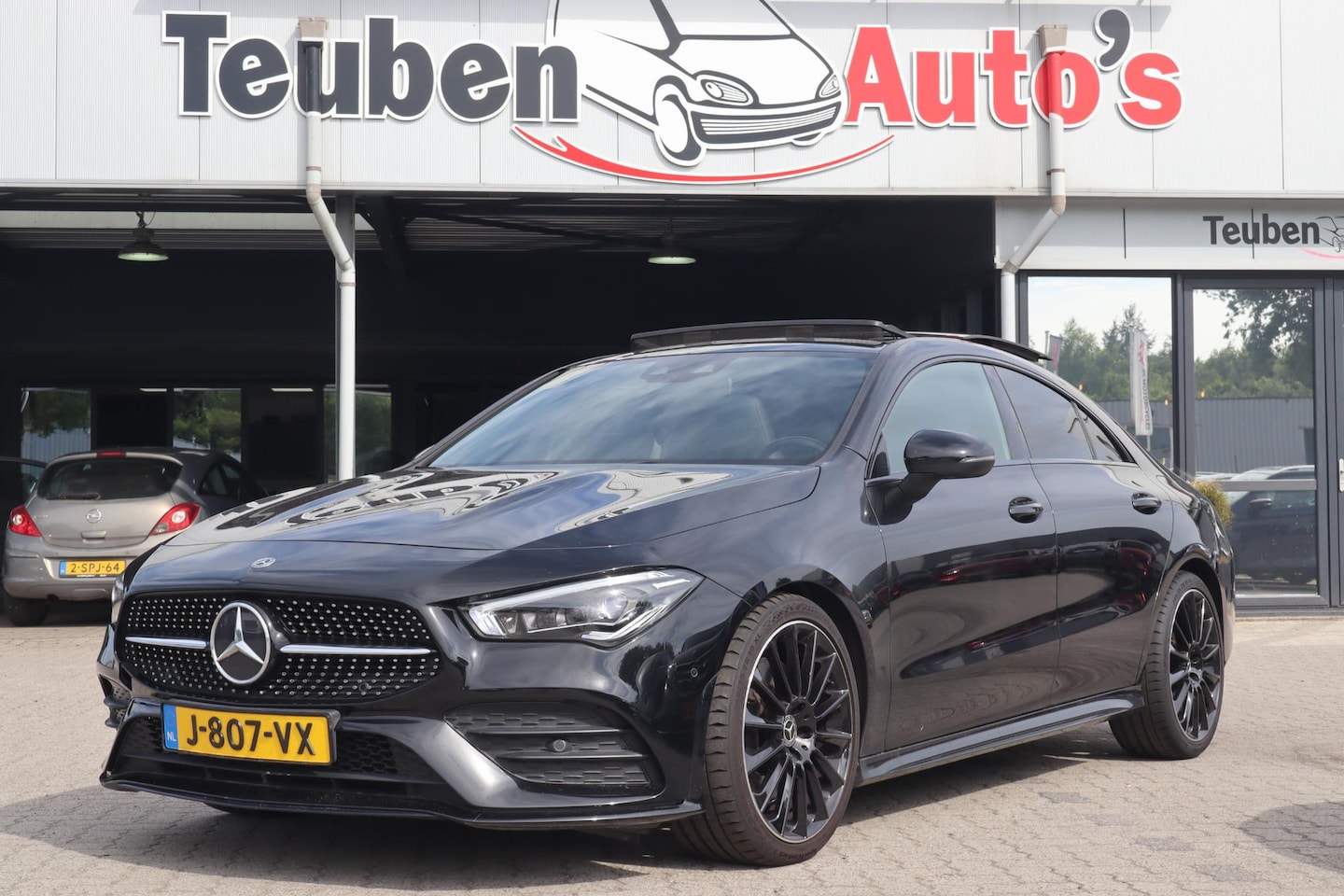 Mercedes-Benz CLA-Klasse - 250 Premium Plus | AMG Line | Panoramadak | Edition 1 pakket | Sfeerverlichting - AutoWereld.nl