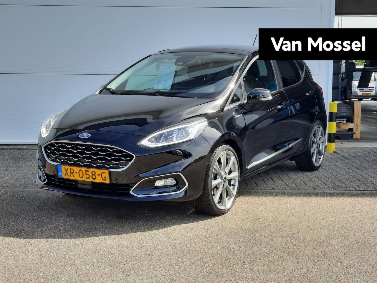 Ford Fiesta - 1.0 EcoBoost Vignale | Met Panorama dak! - AutoWereld.nl