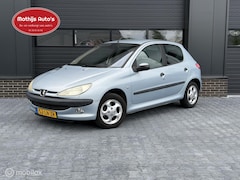 Peugeot 206 - 1.4 Gentry Clima 5 Deurs
