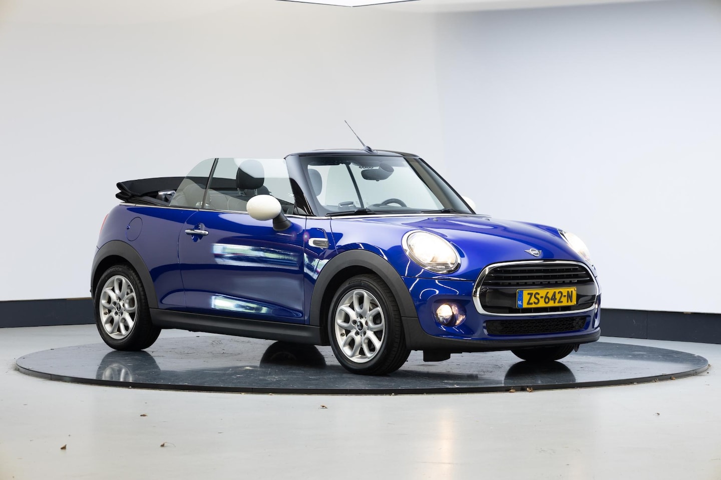 MINI Cabrio - 1.5 Cooper Mini Mini Cabrio 1.5 Cooper | Business | - AutoWereld.nl