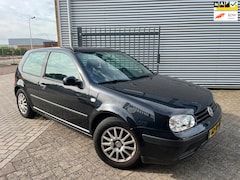 Volkswagen Golf - 1.6-16V|Airco|Cruise|Trekhaak|