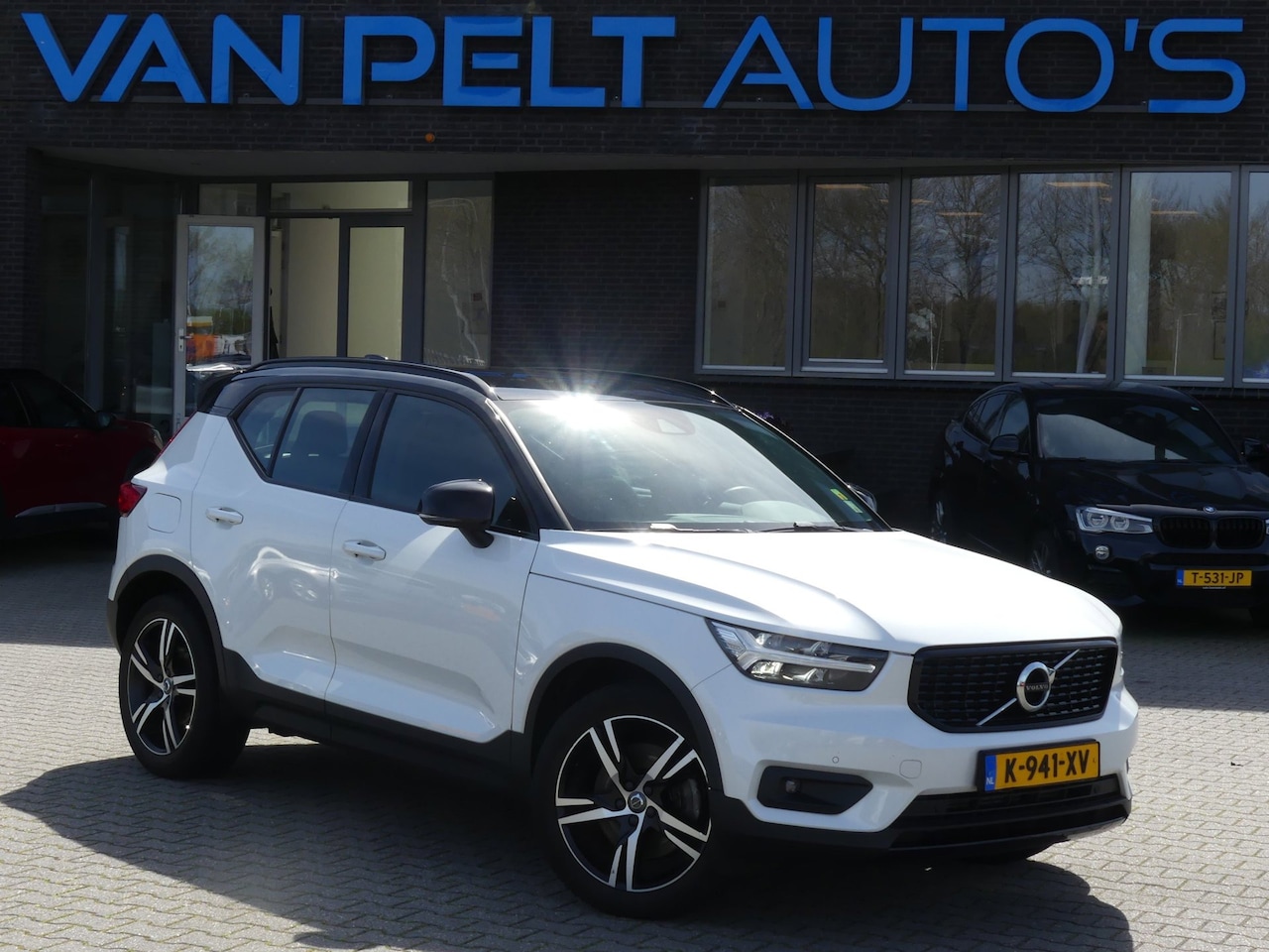 Volvo XC40 - 1.5 T4 Recharge R-Design Expression 1.5 T4 Recharge R-Design Expression - AutoWereld.nl
