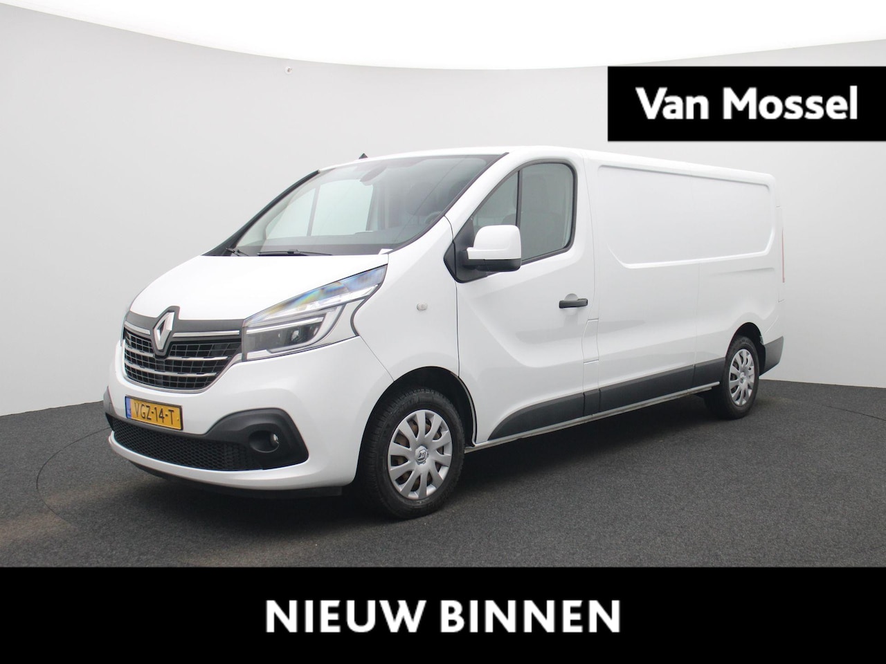 Renault Trafic - 2.0 dCi 120 T29 L2H1 Work Edition Airco | Cruise control | Led koplampen | Navigatiesystee - AutoWereld.nl
