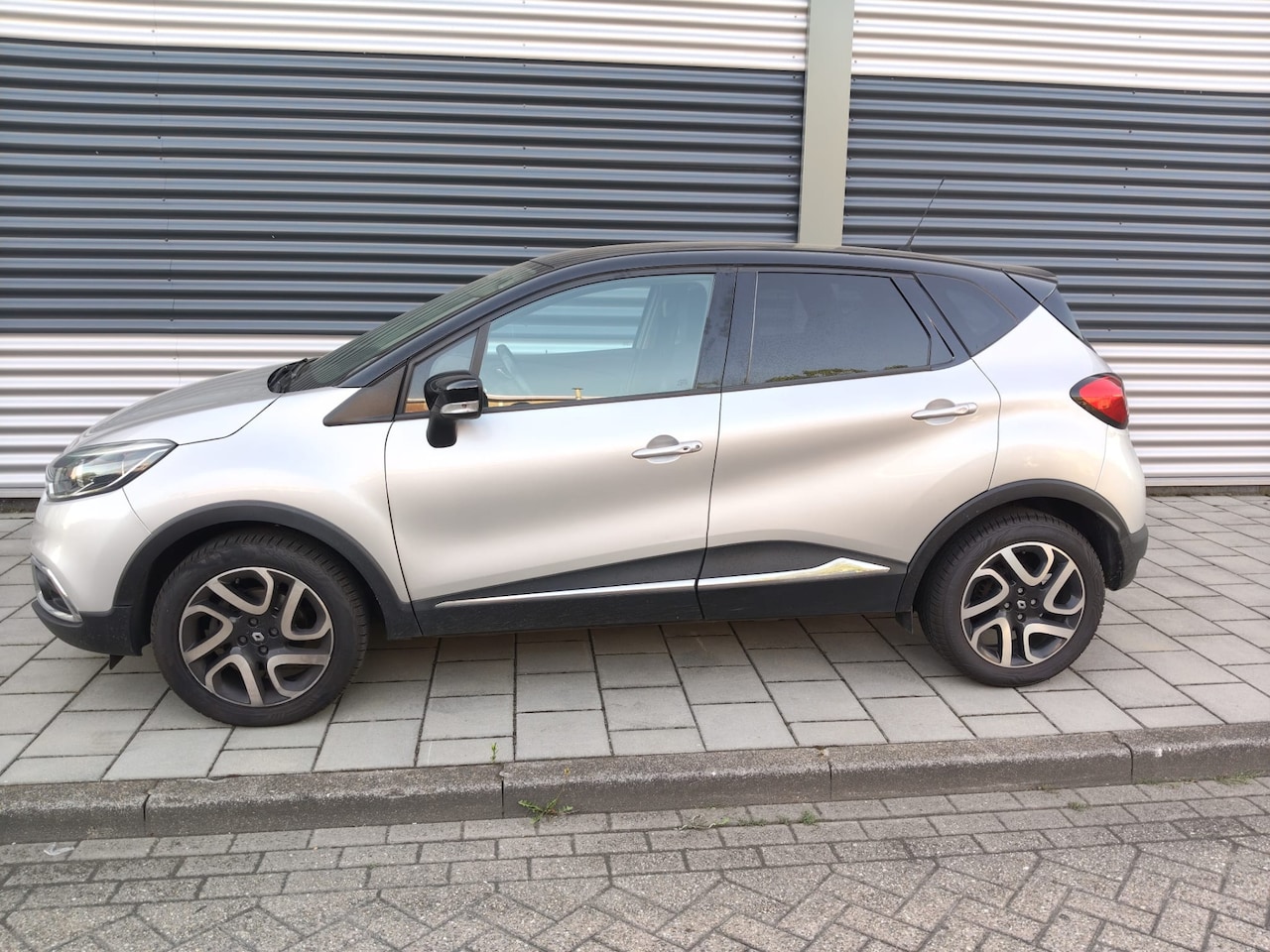 Renault Captur - 1.2 TCe Xmod Automaat, Climatronic, PDC , Trekhaak - AutoWereld.nl