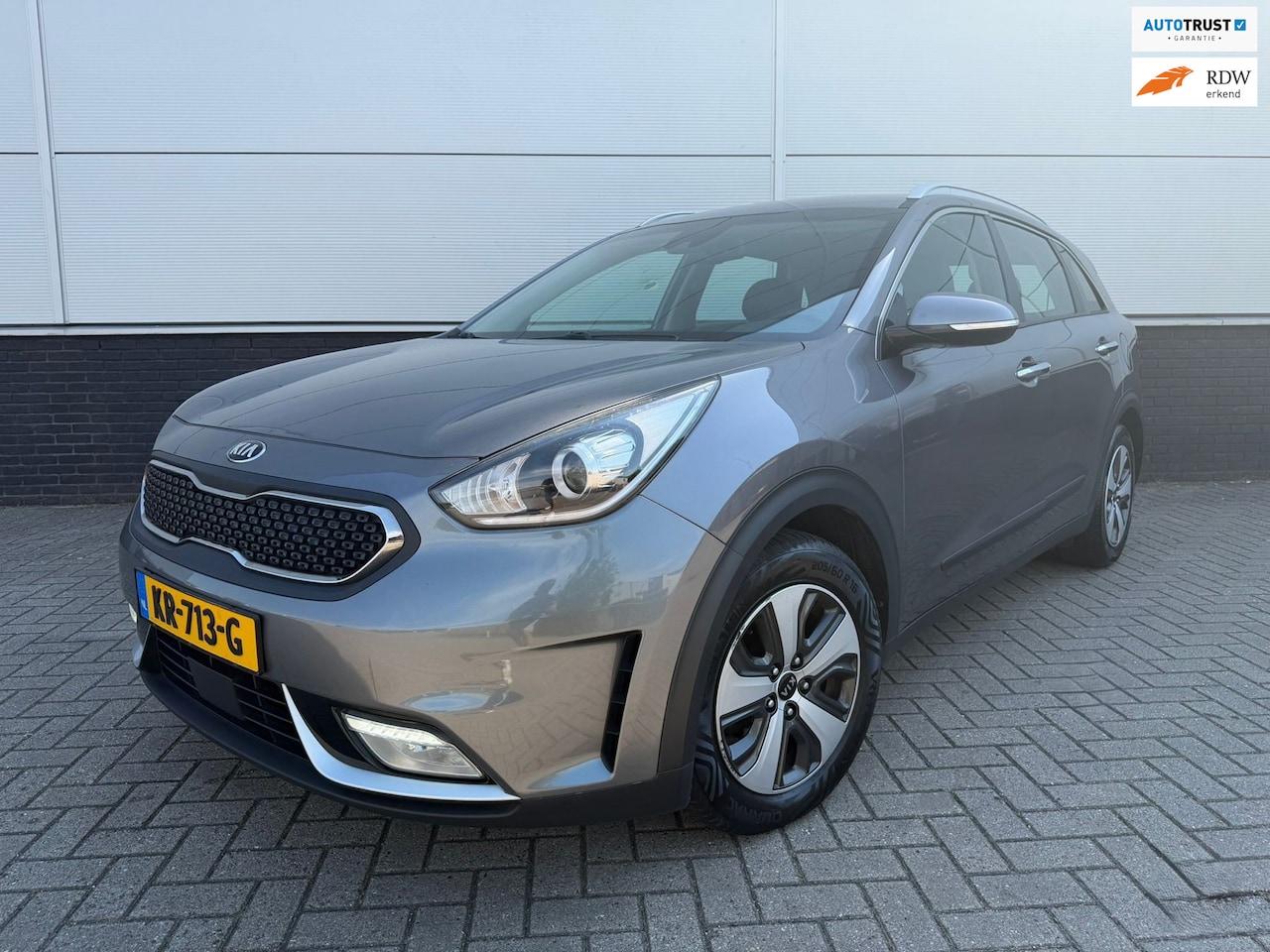 Kia Niro - 1.6 GDi Hybrid First Edition Clima - adapt cruise - carplay - LED - NAP - trekhaak - navi - AutoWereld.nl
