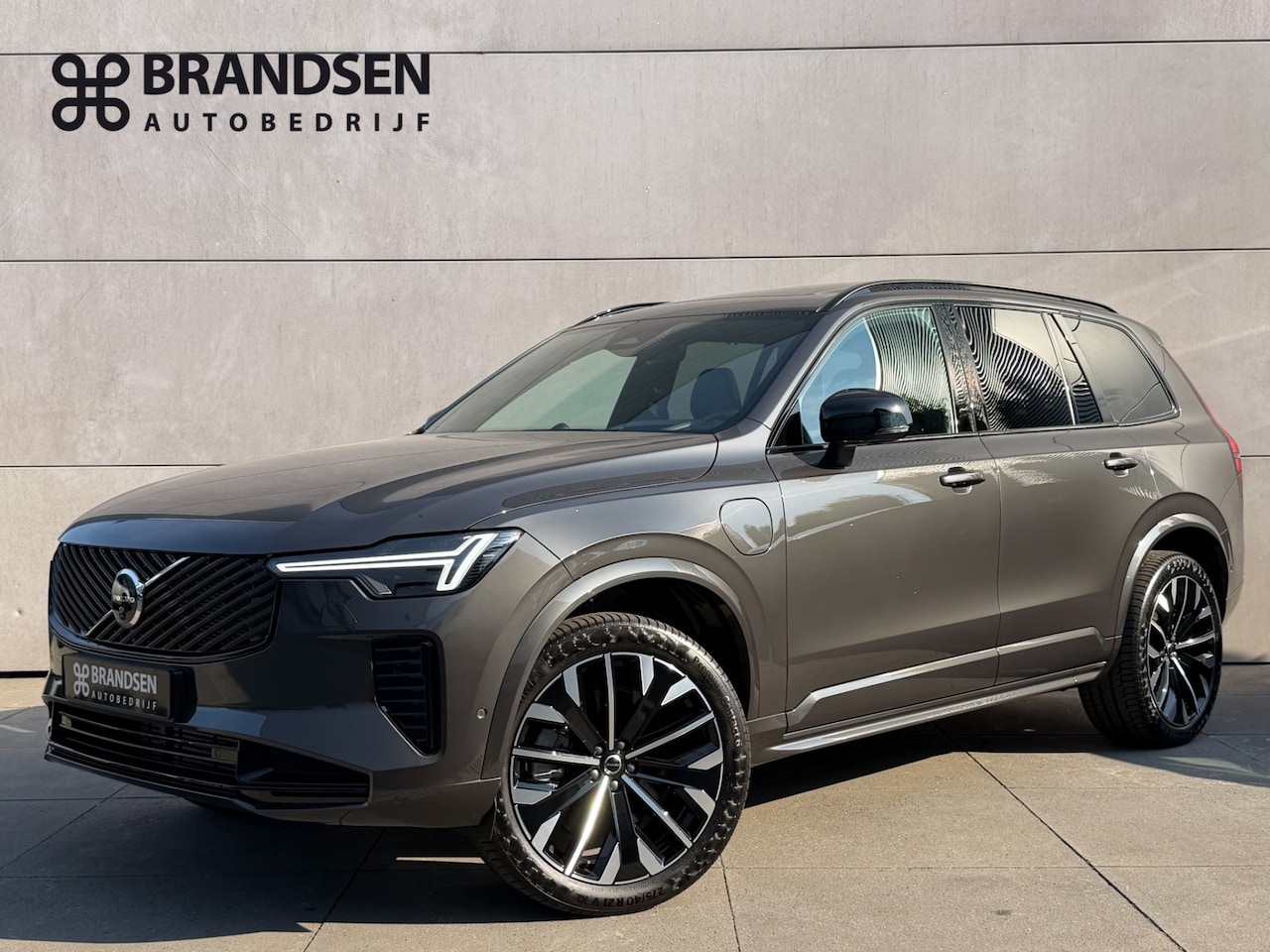 Volvo XC90 - 2.0 T8 Plug-in hybrid AWD Ultra Dark B&W-Stoel vent/mass-ACC-Pano-Head up-Keyless - AutoWereld.nl