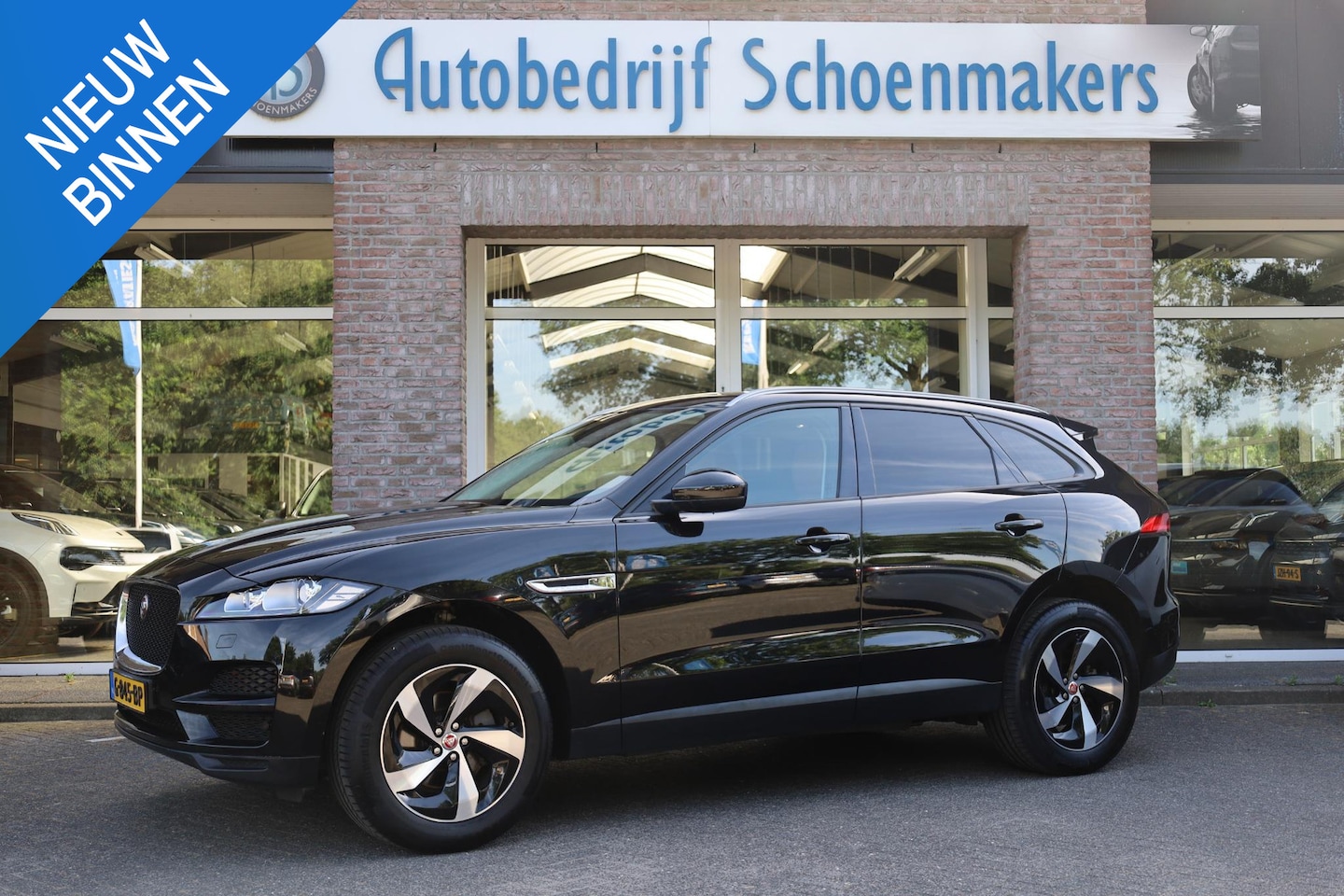 Jaguar F-Pace - 2.0 Prestige AWD 25t LEER TREKHAAK-AFN PANO CAMERA STOELVERWARMING 19"LMV ELEK-ACHTERKLEP - AutoWereld.nl