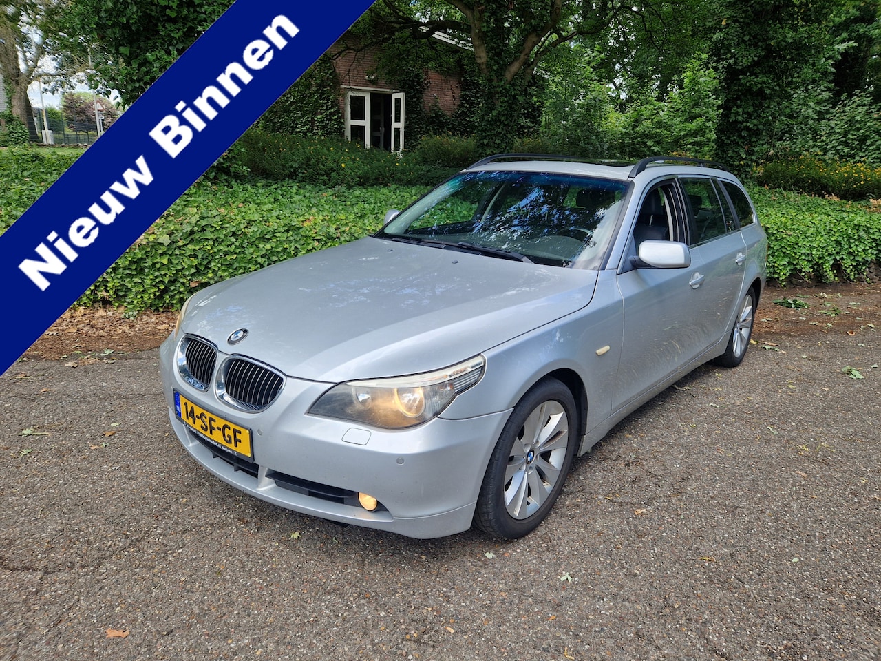 BMW 5-serie Touring - 525i Executive 525i Executive, ZEER nette staat, ond. historie - AutoWereld.nl
