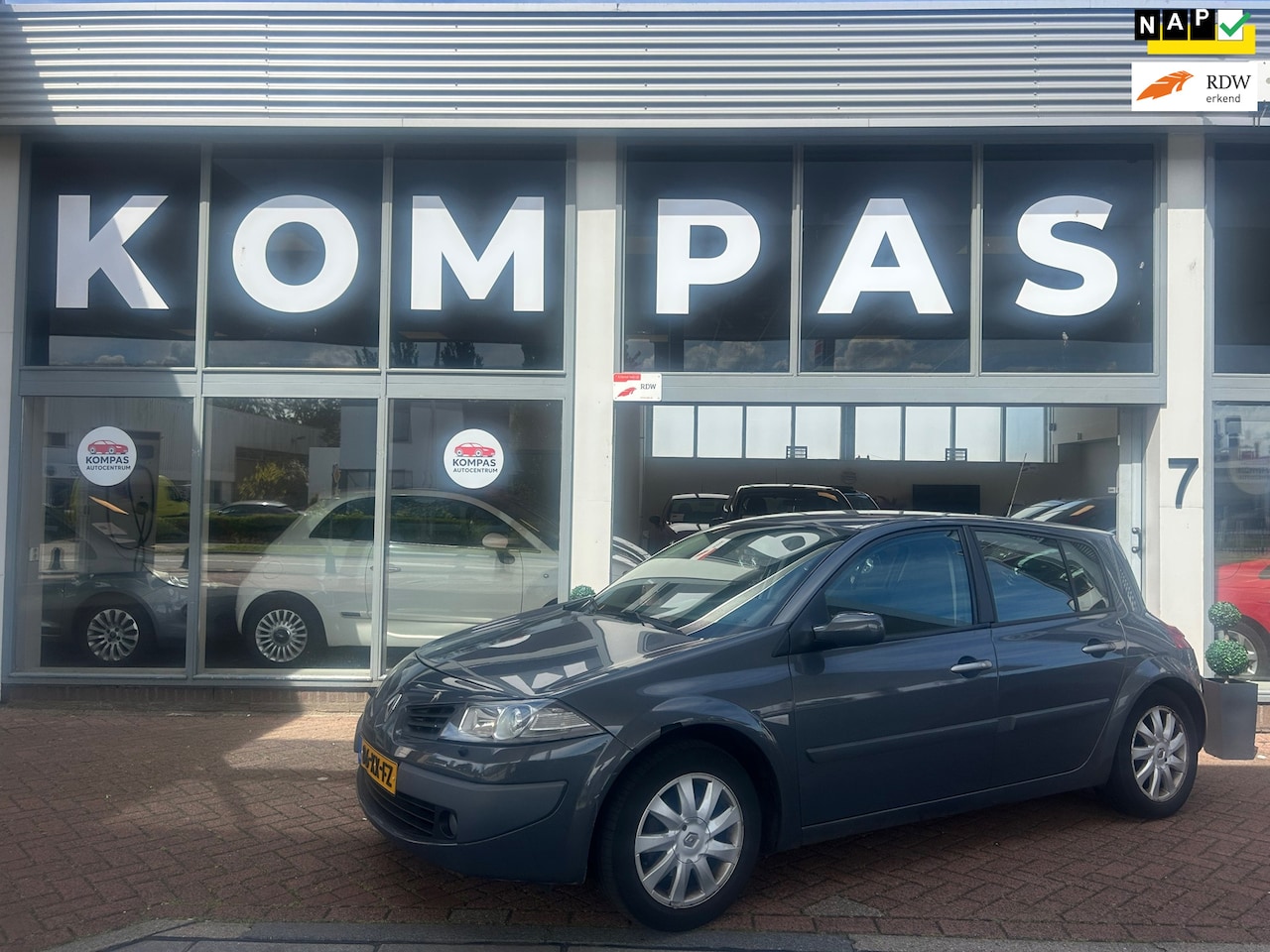 Renault Mégane - 1.6-16V Tech Line |Keyless|Trekhaak|Airco|5DRS|APK2027|NAP|EL.Ramen|P.Sensor Achter| - AutoWereld.nl