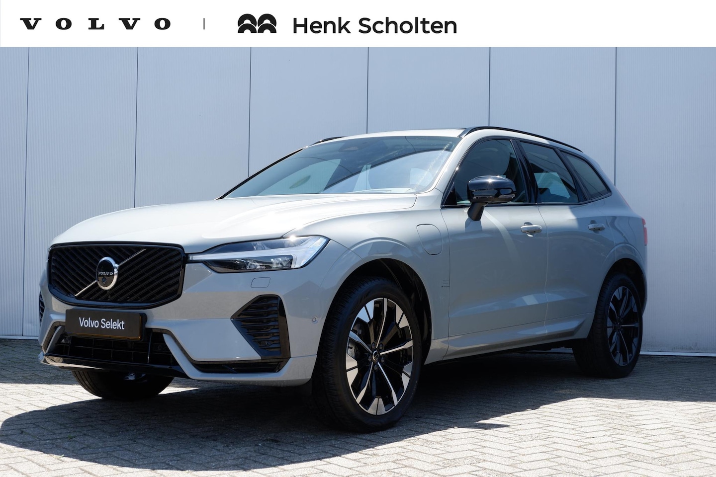 Volvo XC60 - T6 Plug-in hybrid AWD Ultra Dark | Trekhaak | Panoramadak | Head up display | 360 graden c - AutoWereld.nl